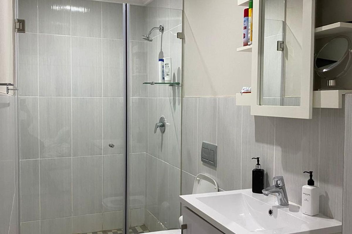 Contemporary Estate Living in Palm Lakes Estate - Photo 5
