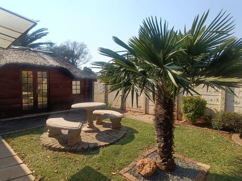 Stunning 3 Bedroom Family Home with Flatlet, Solar & Entertainment Oasis on a Corner Stand - Photo 6