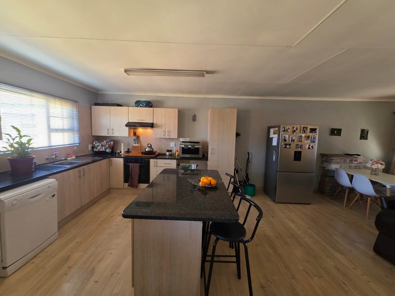 BEAUTIFUL TOWNHOUSE FOR SALE IN VAALPARK.  Priced to Sell – Don't Miss Out! - Photo 6