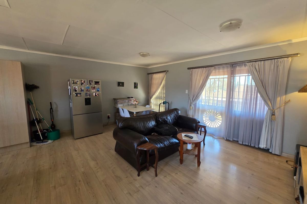 BEAUTIFUL TOWNHOUSE FOR SALE IN VAALPARK.  Priced to Sell – Don't Miss Out! - Photo 5