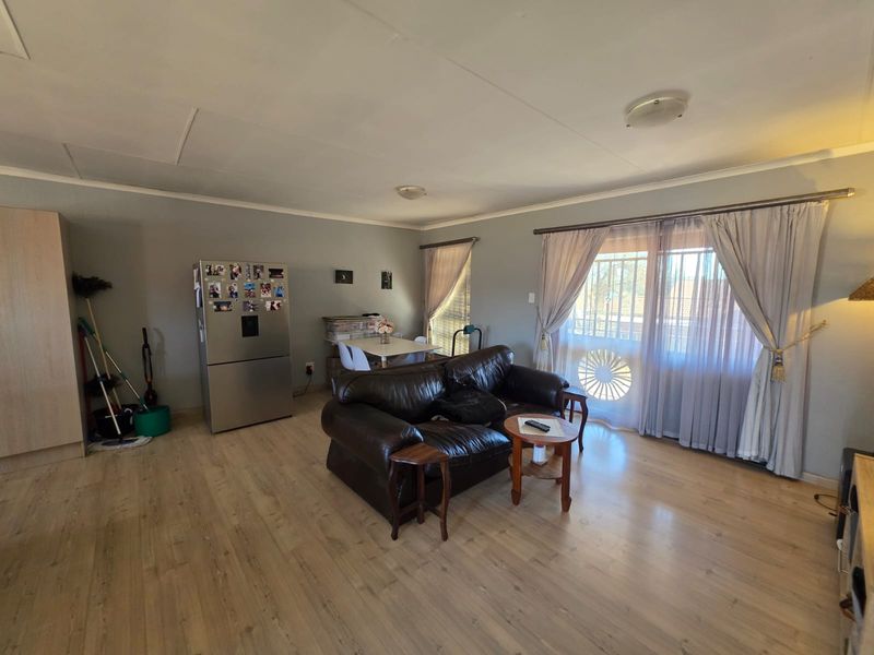 BEAUTIFUL TOWNHOUSE FOR SALE IN VAALPARK.  Priced to Sell – Don't Miss Out! - Photo 5