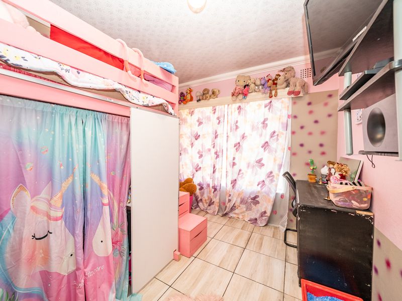 Stunning 3 Bedroom, flatlet and pool in Minnebron, Brakpan - Photo 8