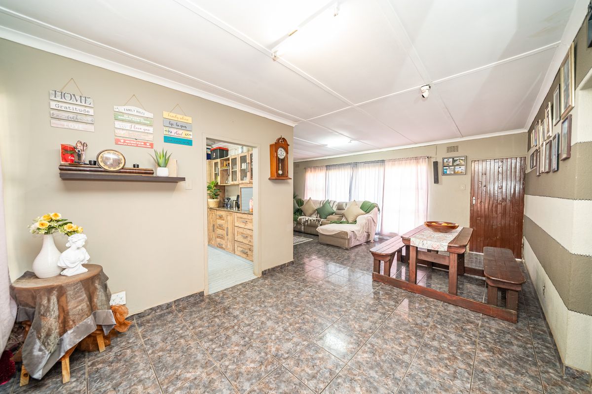 Stunning 3 Bedroom, flatlet and pool in Minnebron, Brakpan - Photo 5