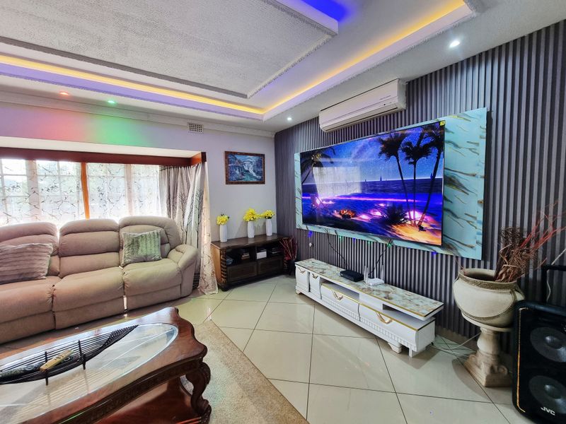 Beautiful house for sale - Photo 8