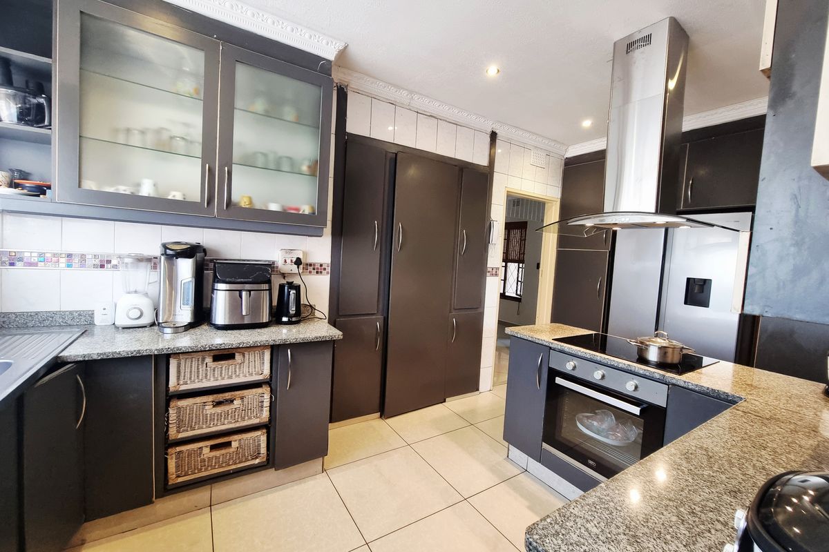 Beautiful house for sale - Photo 2