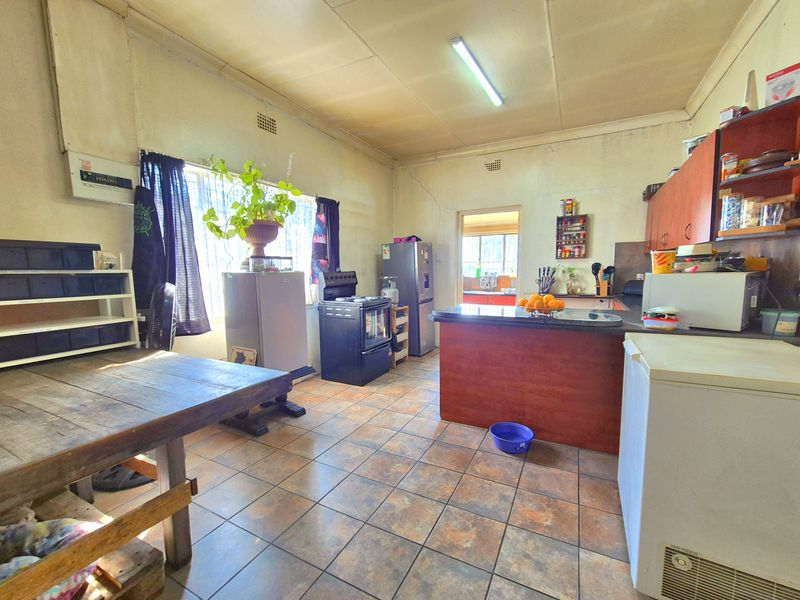LOVELY HOME NEAR VARIOUS AMENITIES FOR SALE! - Photo 6