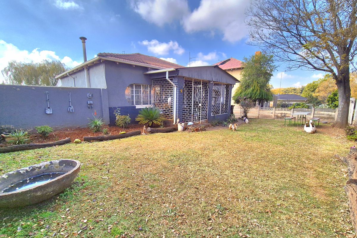 LOVELY HOME NEAR VARIOUS AMENITIES FOR SALE! - Photo 4