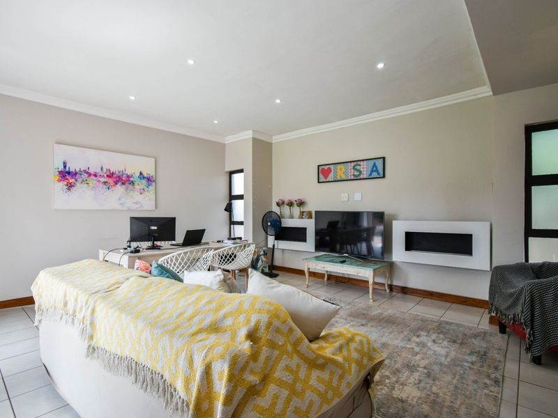 Entertainers Dream Home on OFFER! - Photo 10