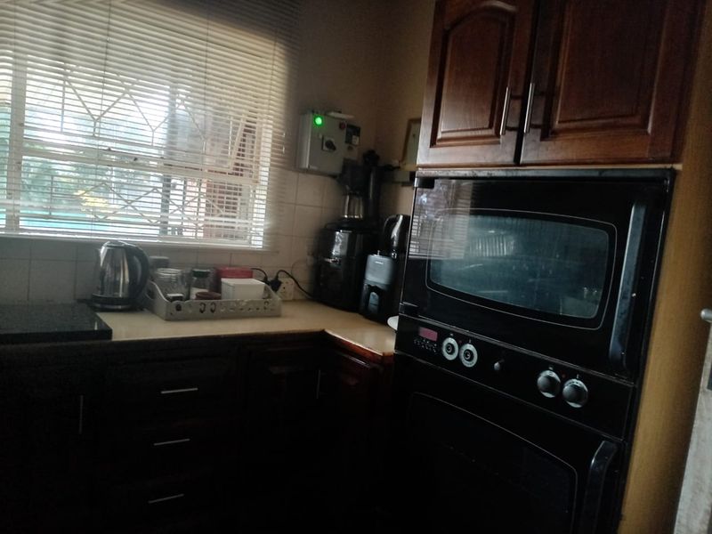 Spacious 3-Bedroom Family Home to Rent - Photo 8