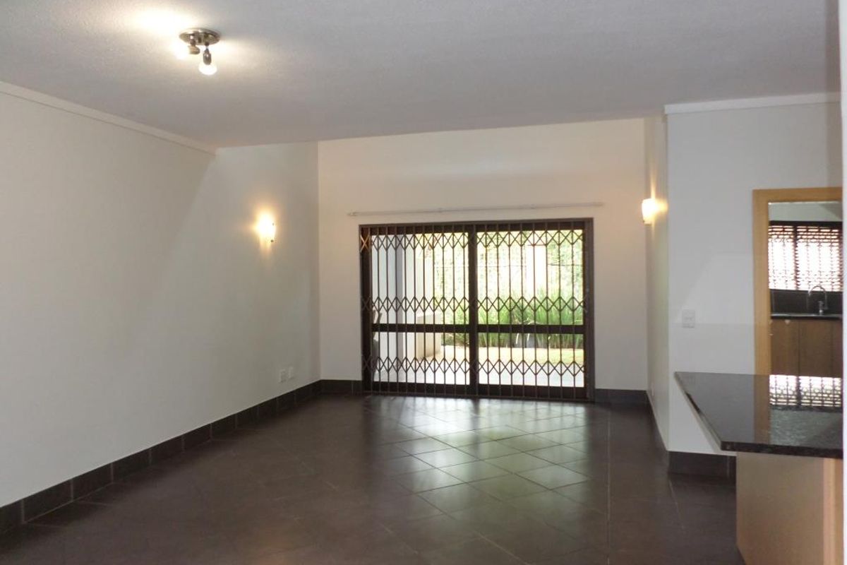 Beautiful 3 Bed thatch Townhouse for sale in this amazing complex. - Photo 3