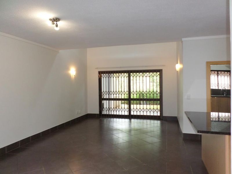 Beautiful 3 Bed thatch Townhouse for sale in this amazing complex. - Photo 3