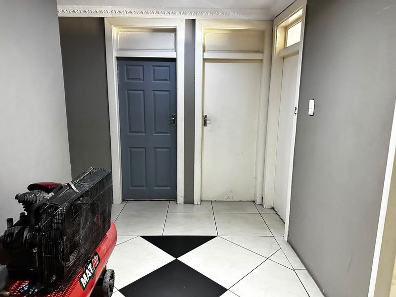 Exceptional Investment Opportunity – Fully Tenanted Income-Generating Property - Photo 5