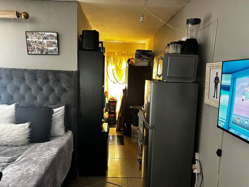 Exceptional Investment Opportunity – Fully Tenanted Income-Generating Property - Photo 8