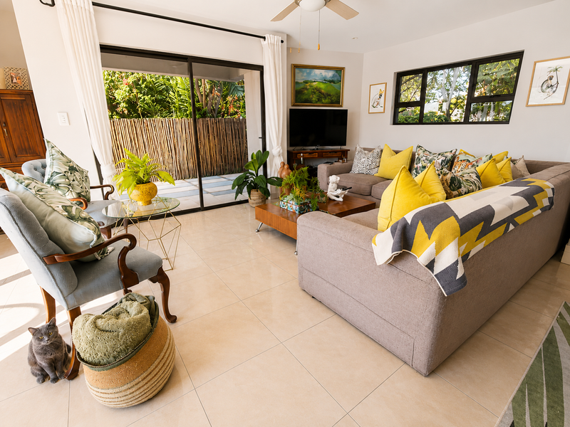 Modern En-suite Luxury in Secure Palm Lakes Estate - Photo 6