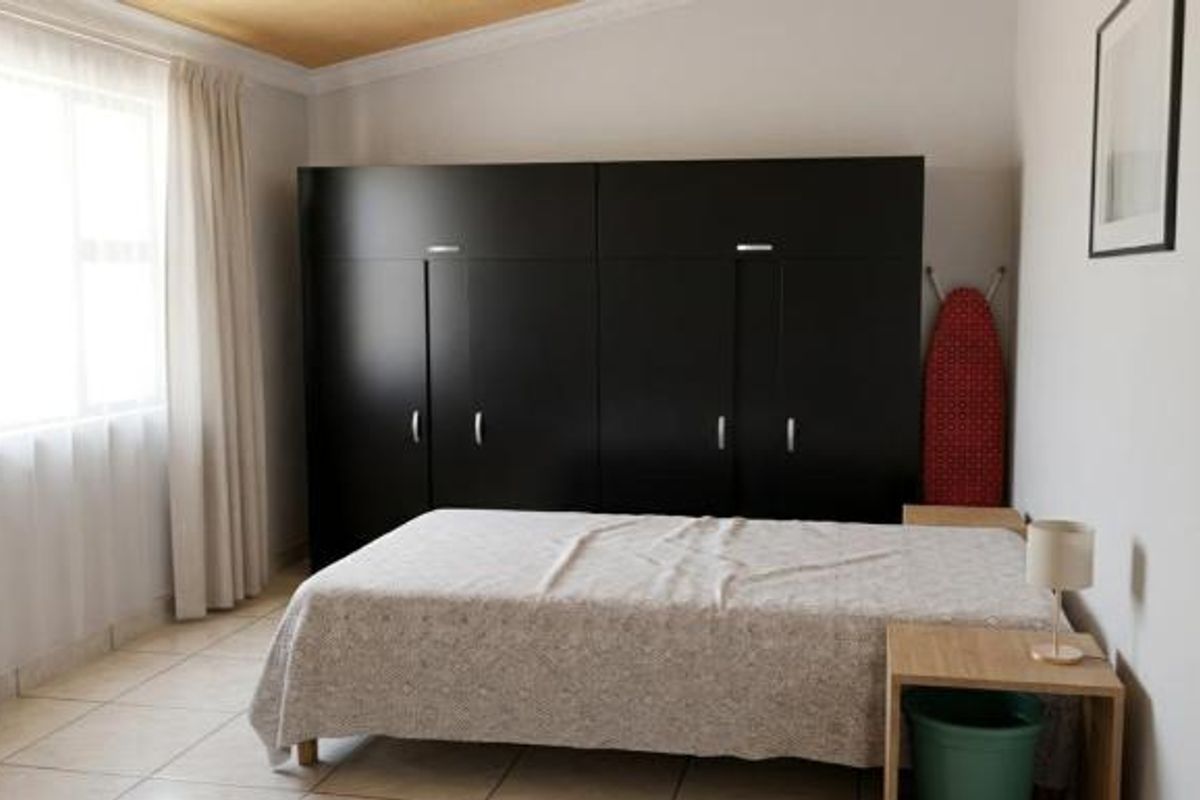 Refurbished 2-Bedroom Family Home for Sale in Bophelong. - Photo 3