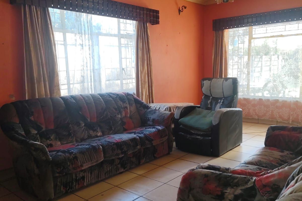 Family Home with Great Potential in Sasolburg - Photo 4