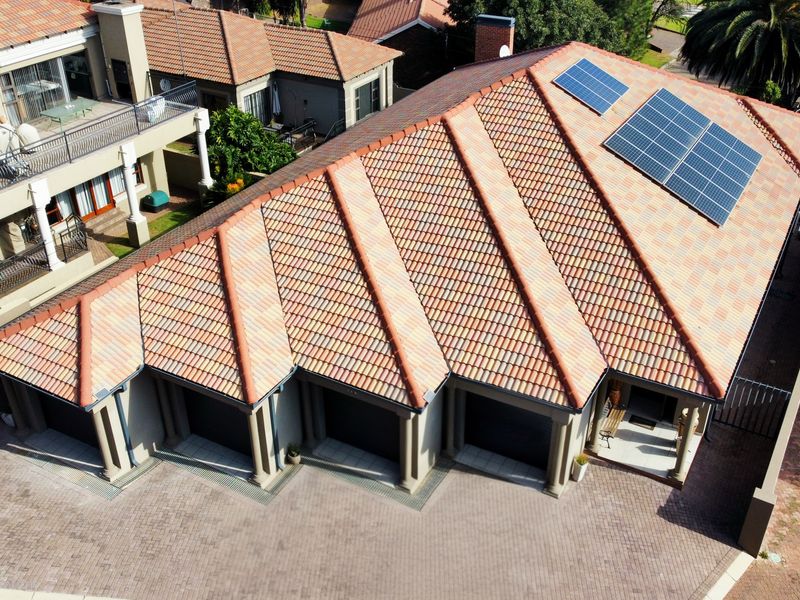 Executive Living Redefined: Ultimate Off Grid Luxury & Entertainment - Photo 3