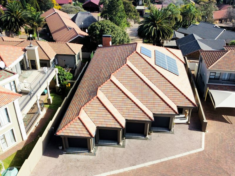 Executive Living Redefined: Ultimate Off Grid Luxury & Entertainment - Photo 2