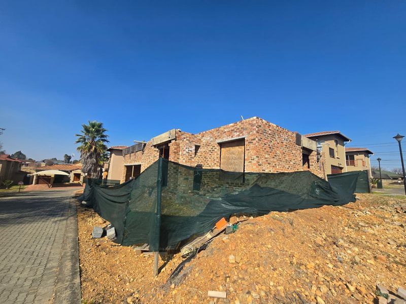 SOLE MANDATE | Semi-Built Duplex with Approved Plans in Kubali River Estate. - Photo 2