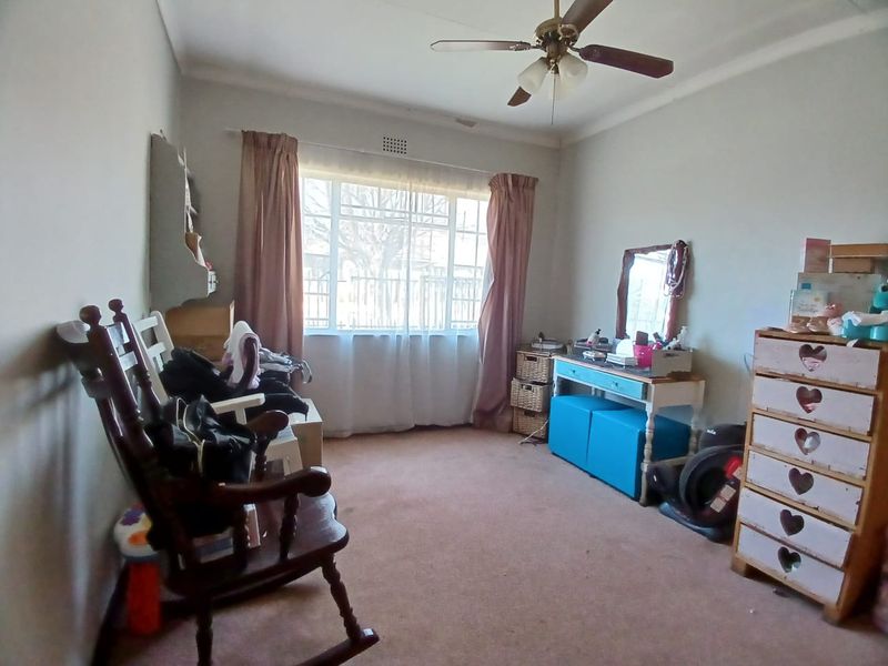 BEAUTIFUL HOUSE TO RENT IN VAALPARK - Photo 10