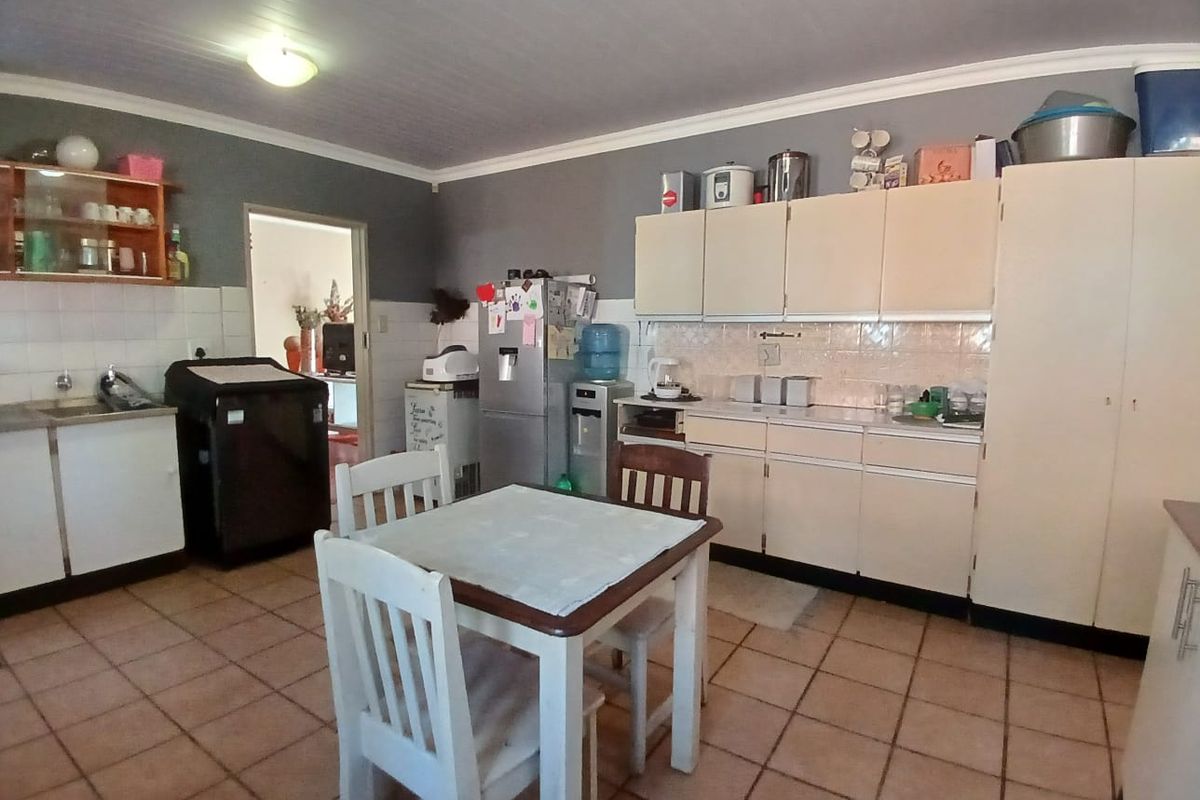 BEAUTIFUL HOUSE TO RENT IN VAALPARK - Photo 5
