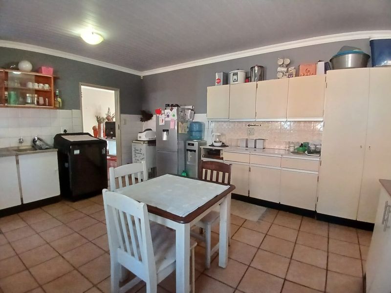 BEAUTIFUL HOUSE TO RENT IN VAALPARK - Photo 5
