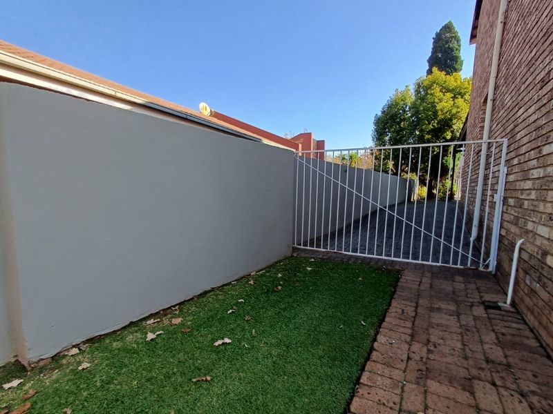 Massive Home For Sale In A Prime Location - Photo 4