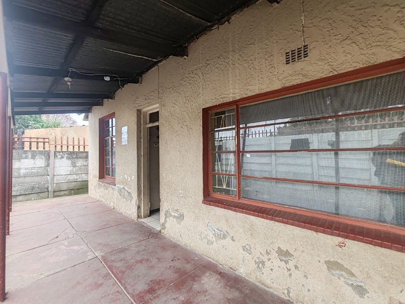 Investment Property for Sale 12 Rooms - Photo 1