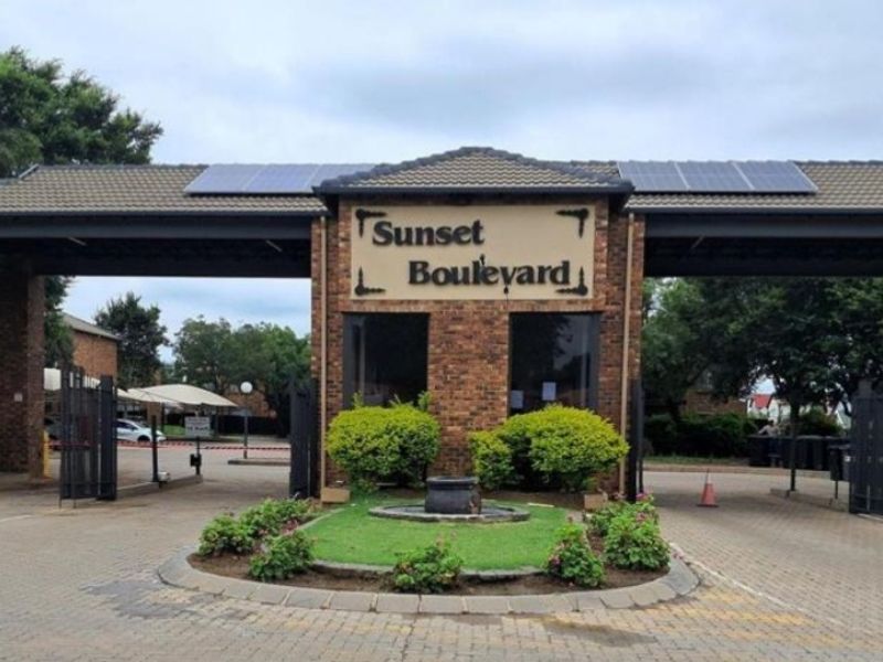 2 Bedroom Aprtment for Sale in Snneveld - Photo 1