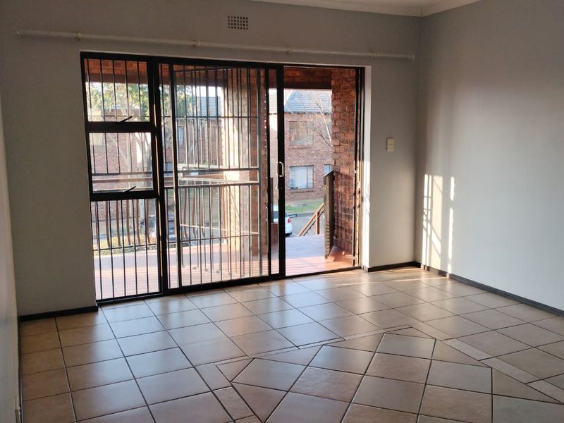 2 Bedroom Aprtment for Sale in Snneveld - Photo 2