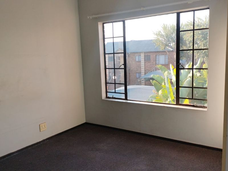 2 Bedroom Aprtment for Sale in Snneveld - Photo 4