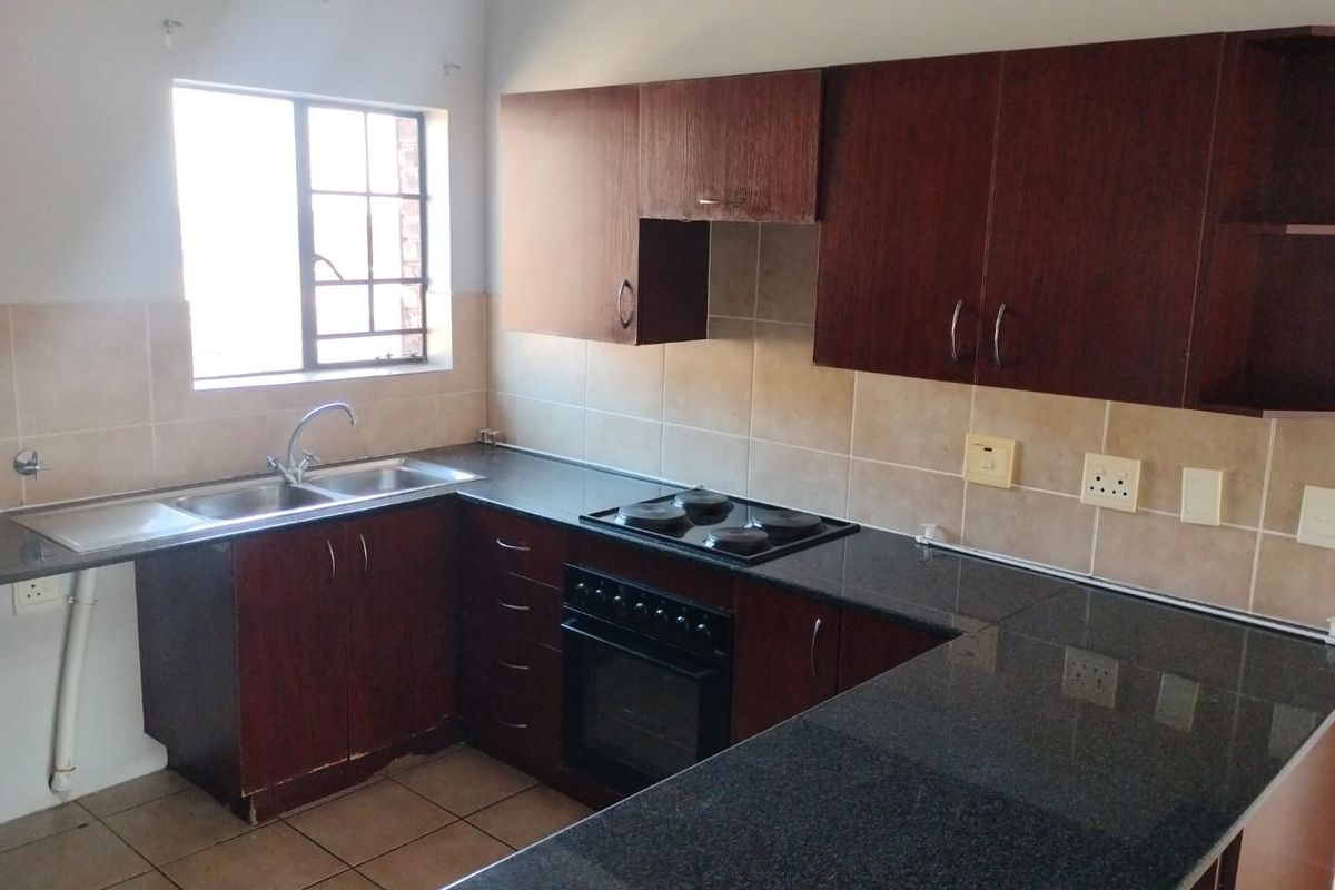 2 Bedroom Aprtment for Sale in Snneveld - Photo 5