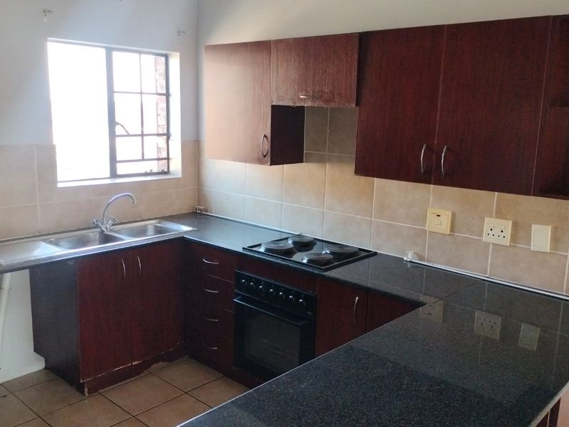 2 Bedroom Aprtment for Sale in Snneveld - Photo 5