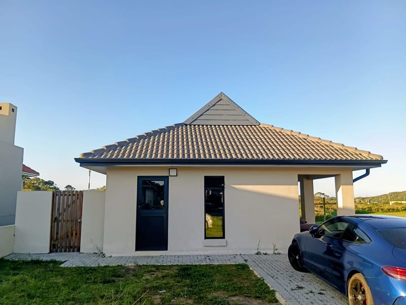 3 Bedroom House For Sale In Kidds Beach - Photo 2