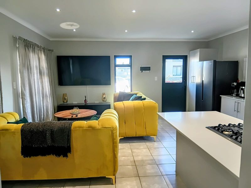 3 Bedroom House For Sale In Kidds Beach - Photo 4