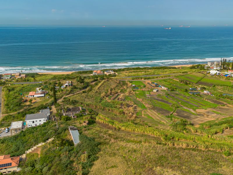 **Panoramic Ocean Views & Endless Potential on the Ballito to Umdloti Coastline** - Photo 1