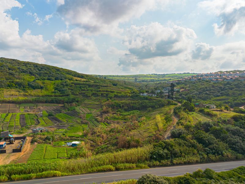 **Panoramic Ocean Views & Endless Potential on the Ballito to Umdloti Coastline** - Photo 8