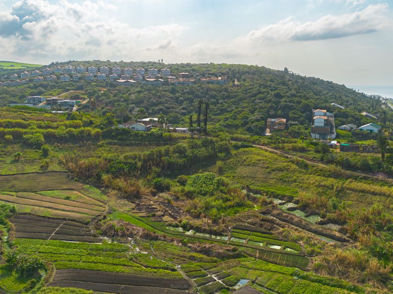 **Panoramic Ocean Views & Endless Potential on the Ballito to Umdloti Coastline** - Photo 10