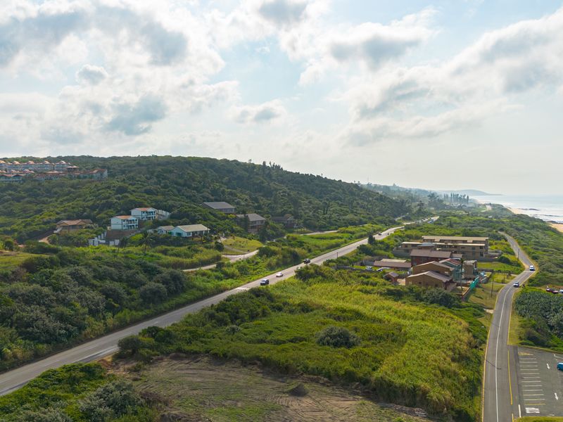 **Panoramic Ocean Views & Endless Potential on the Ballito to Umdloti Coastline** - Photo 7