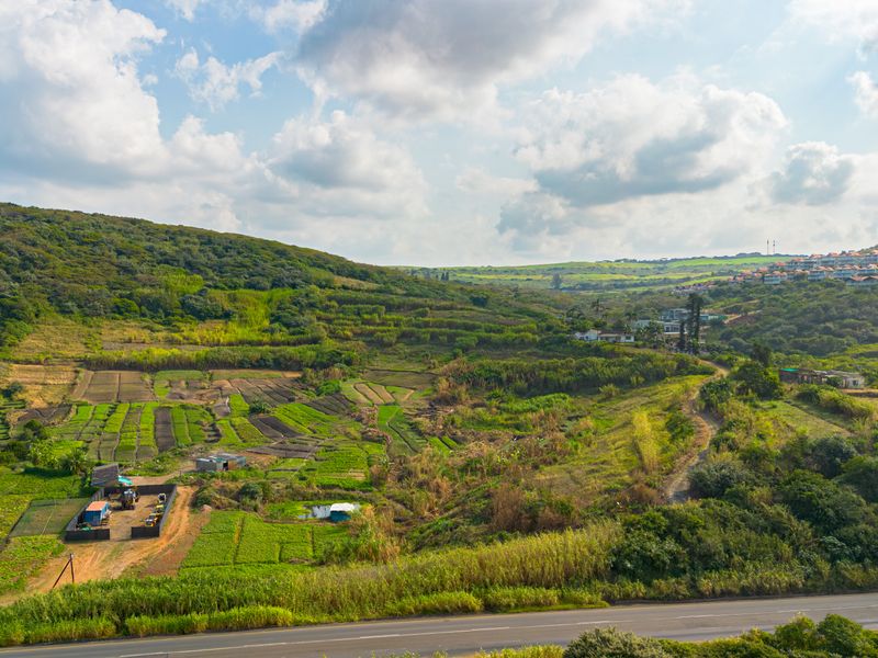 **Panoramic Ocean Views & Endless Potential on the Ballito to Umdloti Coastline** - Photo 6