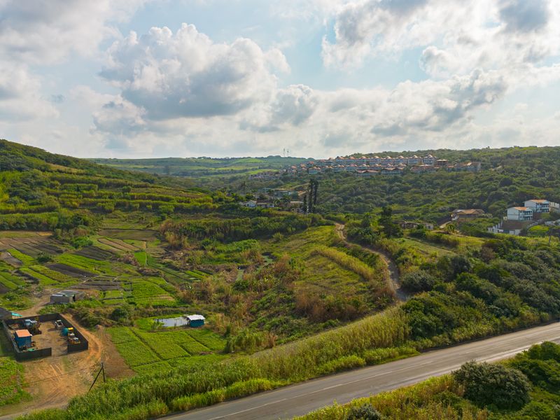 **Panoramic Ocean Views & Endless Potential on the Ballito to Umdloti Coastline** - Photo 9