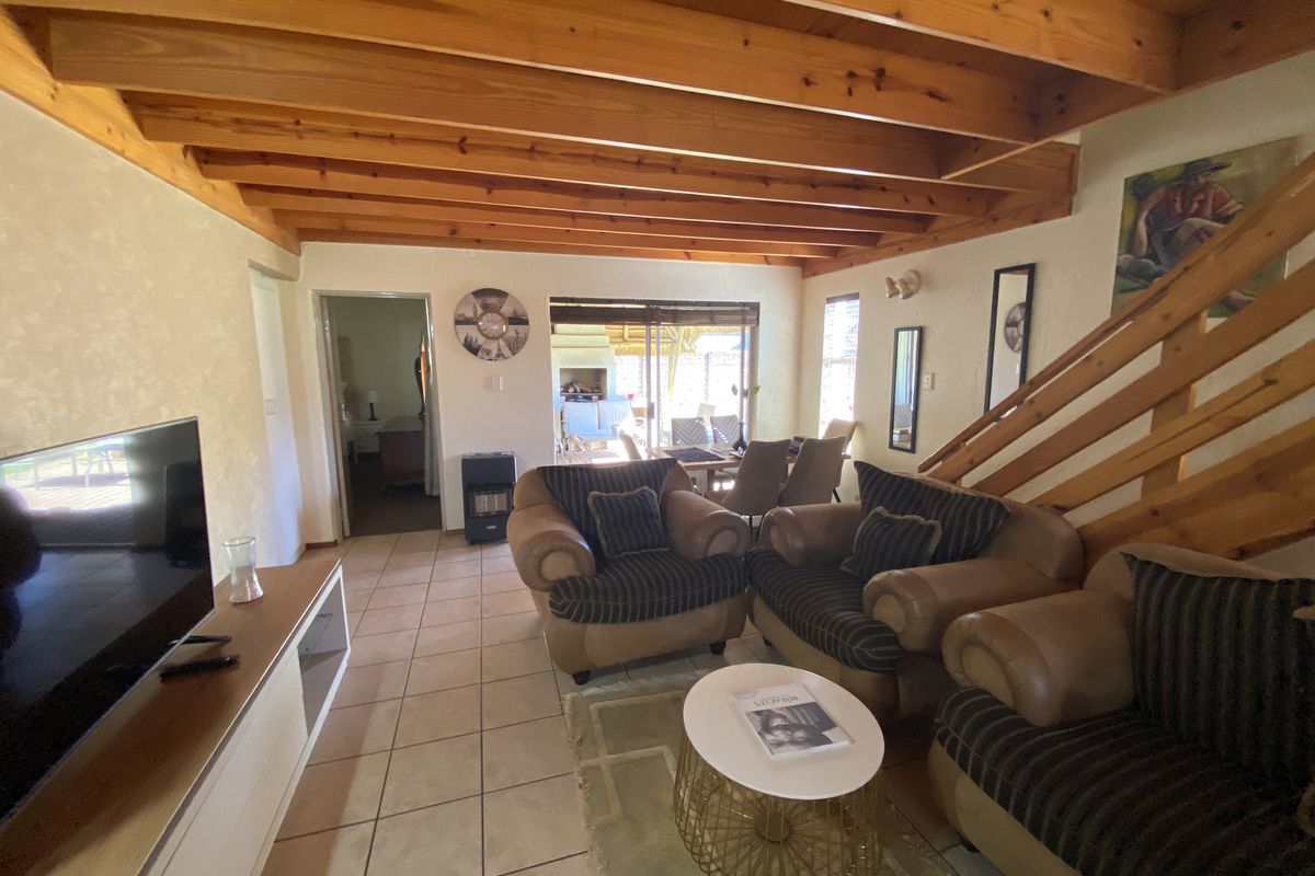 4 Bedroom Property in Estate In Ravenswood - Photo 2