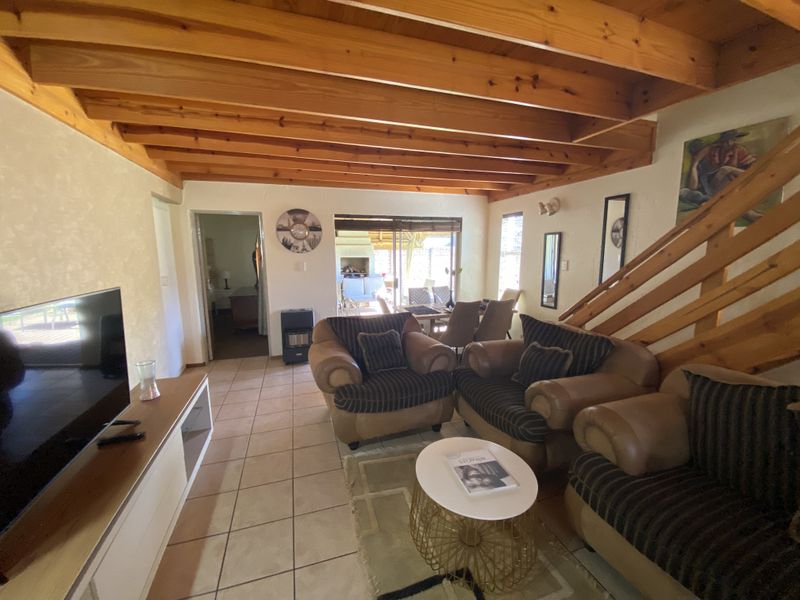 4 Bedroom Property in Estate In Ravenswood - Photo 2