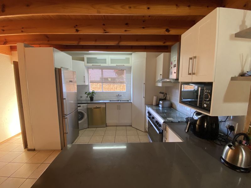 4 Bedroom Property in Estate In Ravenswood - Photo 10