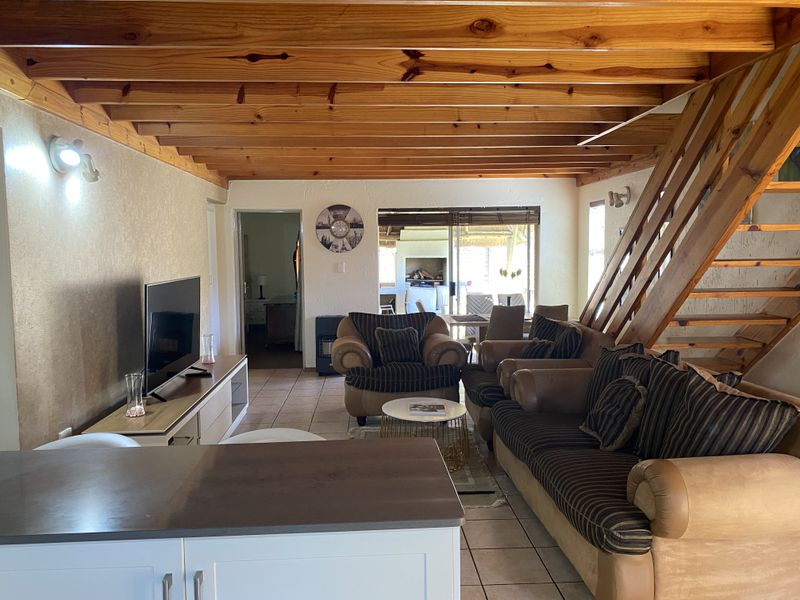 4 Bedroom Property in Estate In Ravenswood - Photo 7