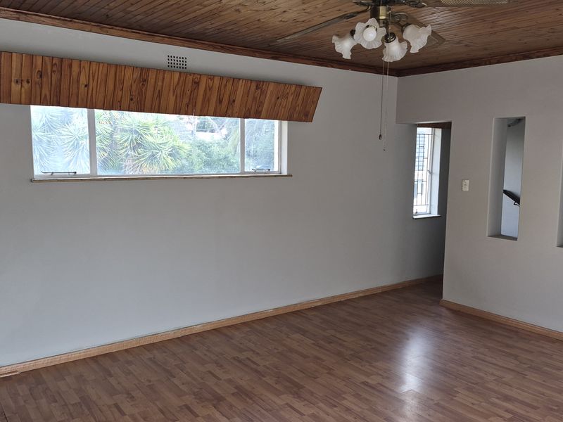 Family house for sale in witbank ext 29. - Photo 8