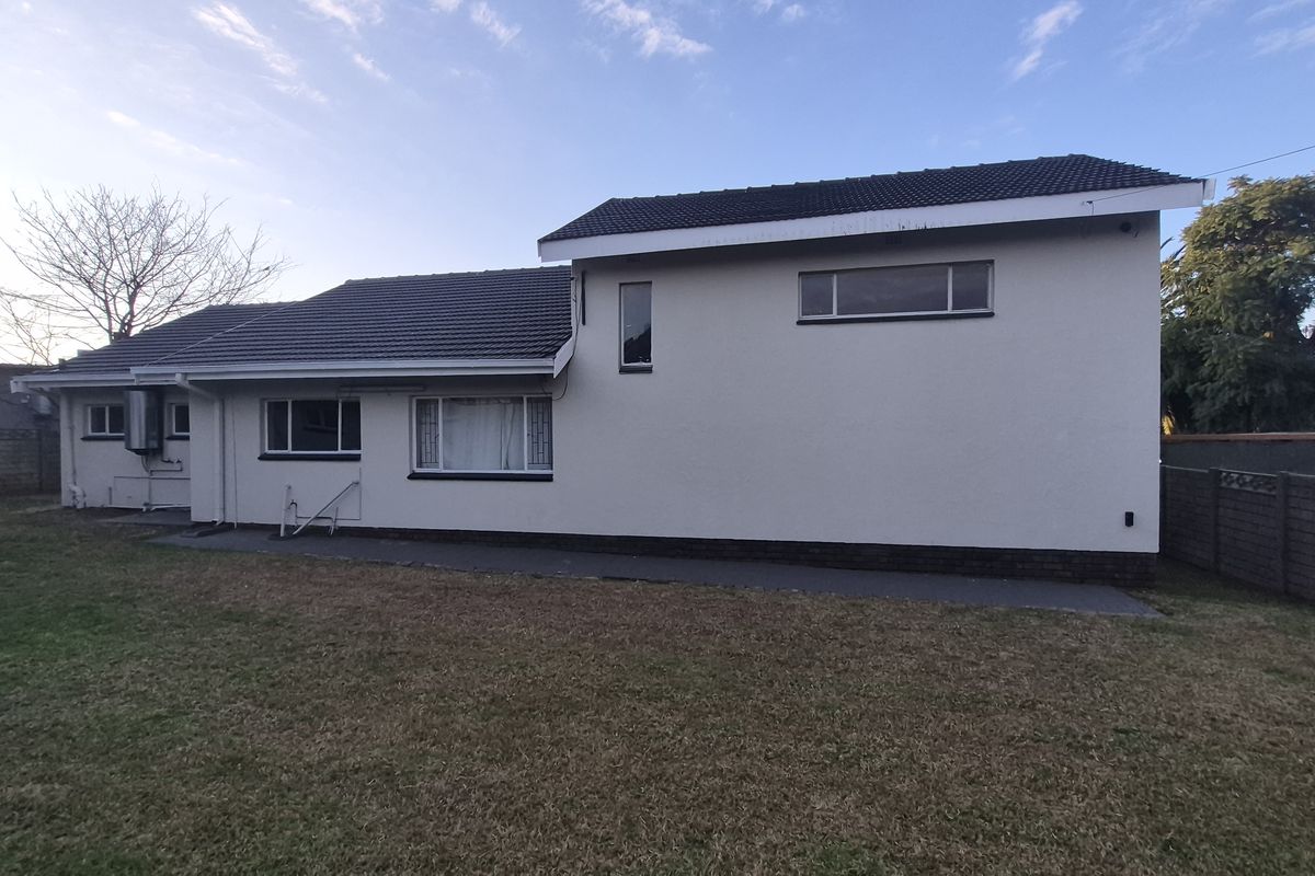 Family house for sale in witbank ext 29. - Photo 2