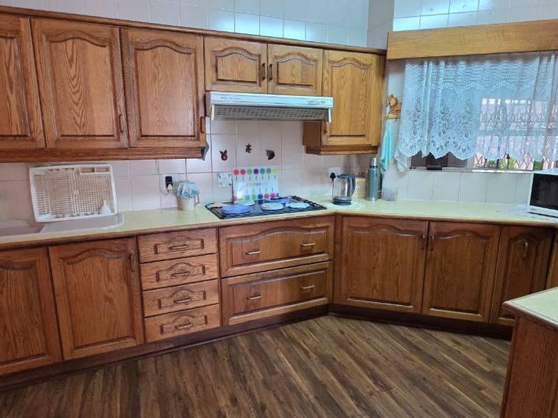!Perfect Priced in a Secured Area! - Photo 8