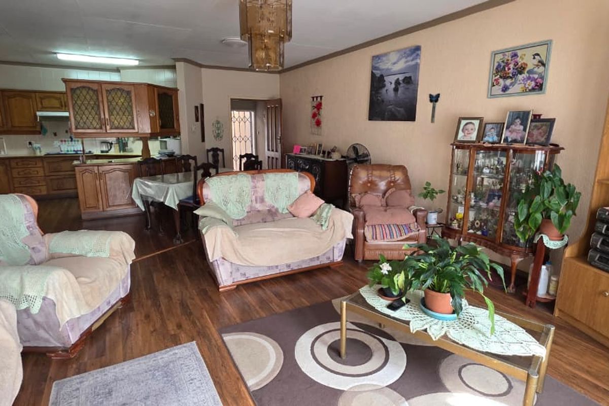 !Perfect Priced in a Secured Area! - Photo 4