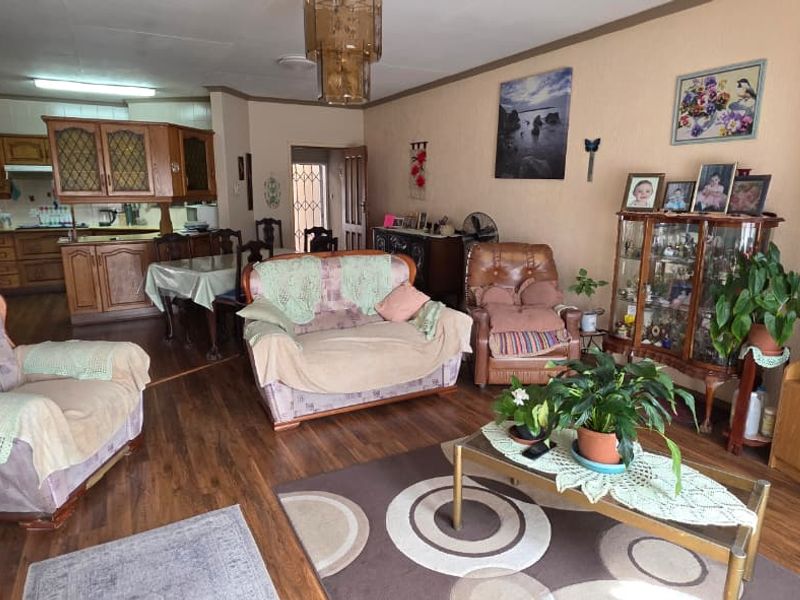 !Perfect Priced in a Secured Area! - Photo 4